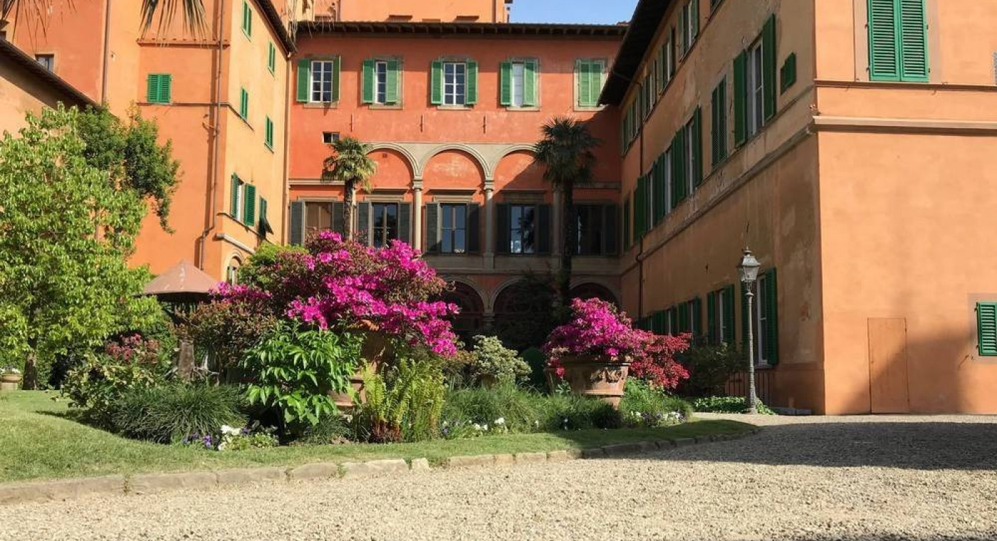 Palazzo Grifoni Budini Gattai col suo giardino e la bella piazza dell’Annunziata – apertura esclusiva
